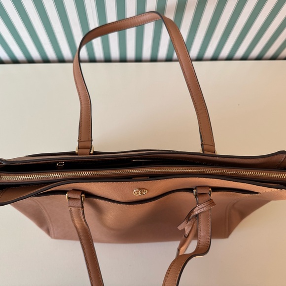 Tory Burch Tan Leather Tote Bag - Picture 5 of 10